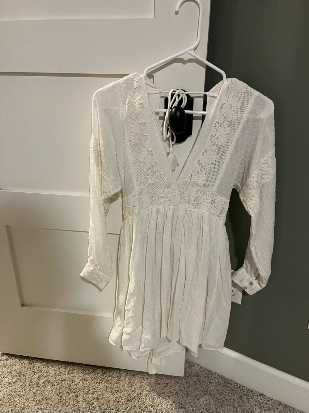 Free People Ivory Lace V-Neck Long Sleeve Mini Dress